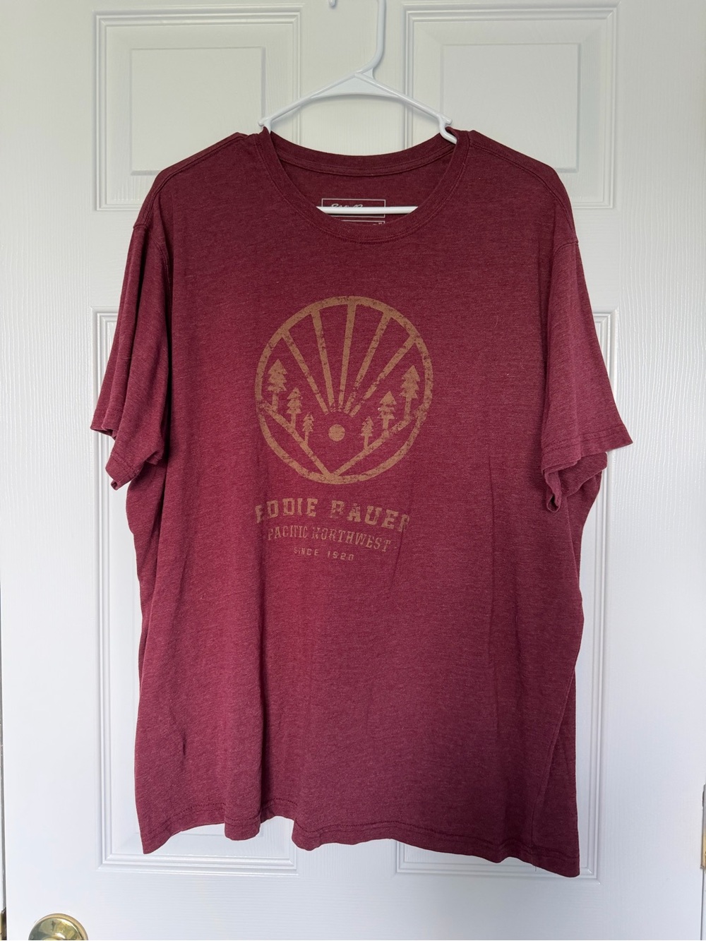 Eddie Bauer Men's Maroon Red Graphic T-Shirt Size Extra Large